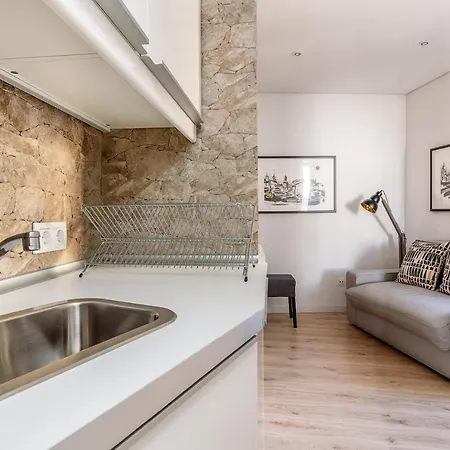 Joivy Cosy 1-bed Flat With Seaview In Alfama *