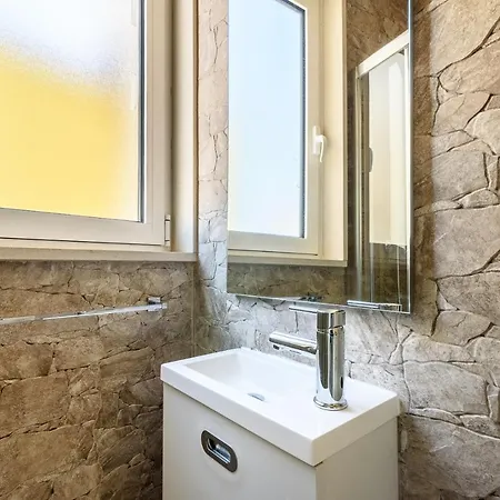 Apartment Joivy Cosy 1-bed Flat With Seaview In Alfama