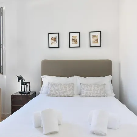 Joivy Cosy 1-bed Flat With Seaview In Alfama Apartment Lisbon
