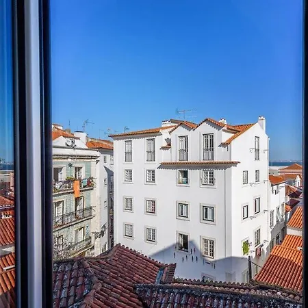 Guestready - Cosy 1-bed Flat W/seaview In Alfama *