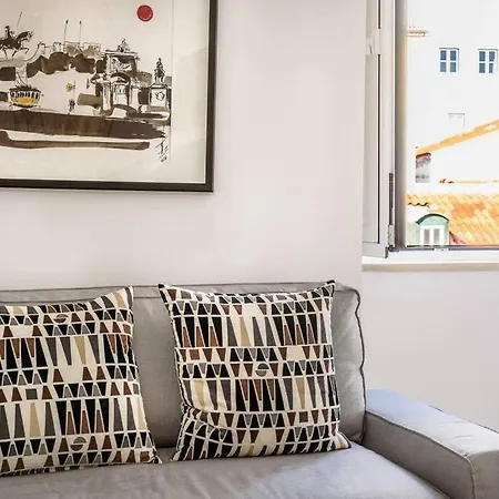Guestready - Cosy 1-bed Flat W/seaview In Alfama * 리스본