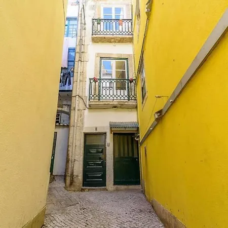 Guestready - Cosy 1-bed Flat W/seaview In Alfama 리스본