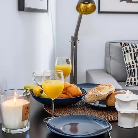 Joivy Cosy 1-bed Flat With Seaview In Alfama