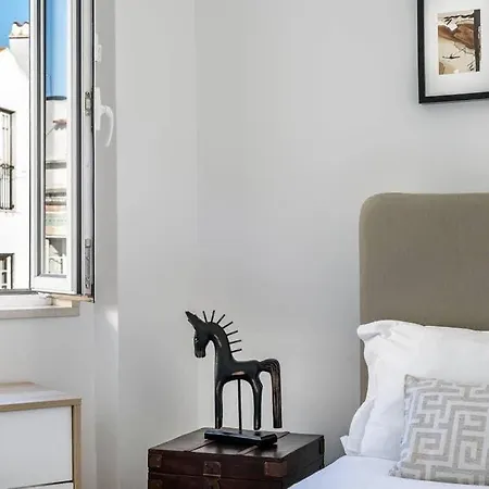 Guestready - Cosy 1-bed Flat W/seaview In Alfama